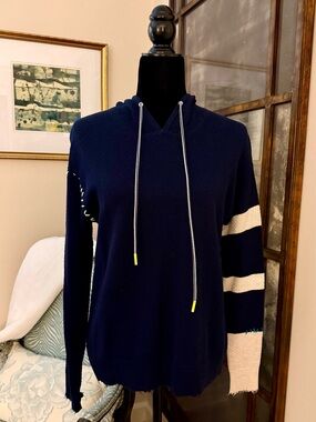 LISA TODD COTTON PULLOVER SWEATER WITH HOOD
